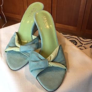 NWT. Franco Sarto suede wedge, W7